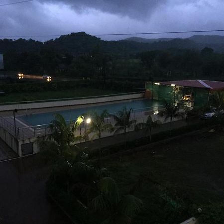 Sfurti Farms Hotel Badlapur Buitenkant foto